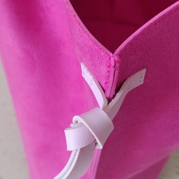 Juicy Couture tote - Picture 15 of 17